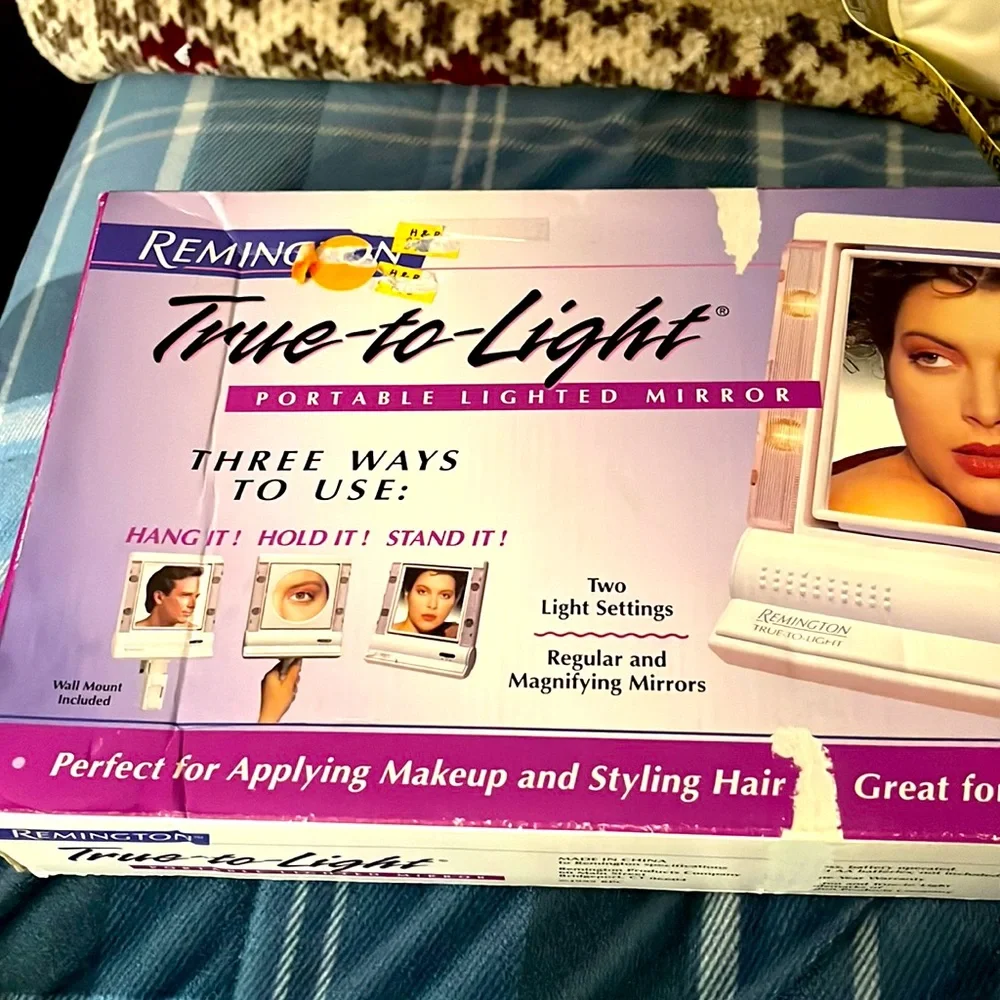 Vintage Never Used Remington True to Light Portable Lighted Mirror!